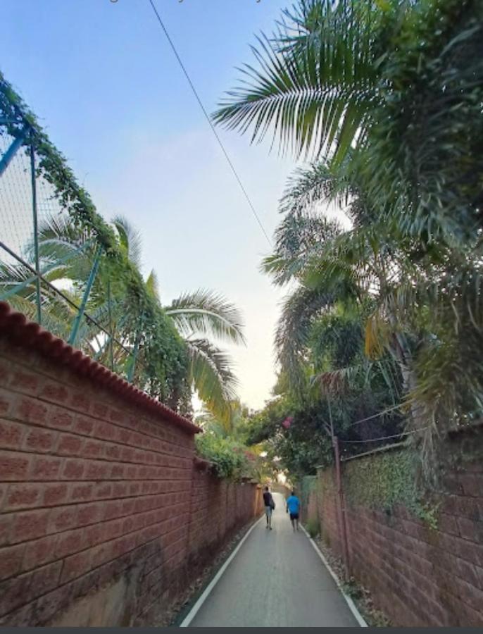 Calangute beach rocks Exterior foto